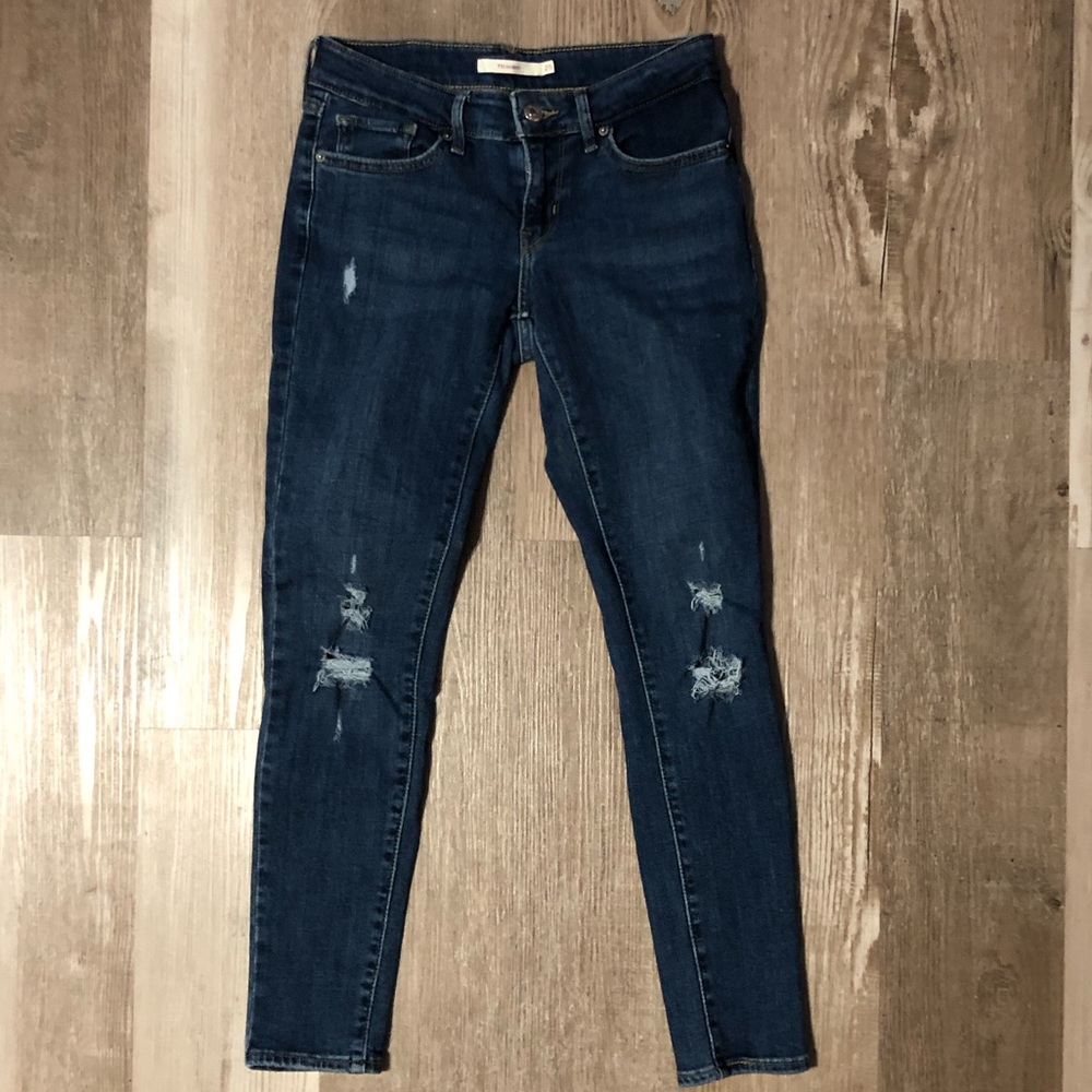 Levi distressed jeans